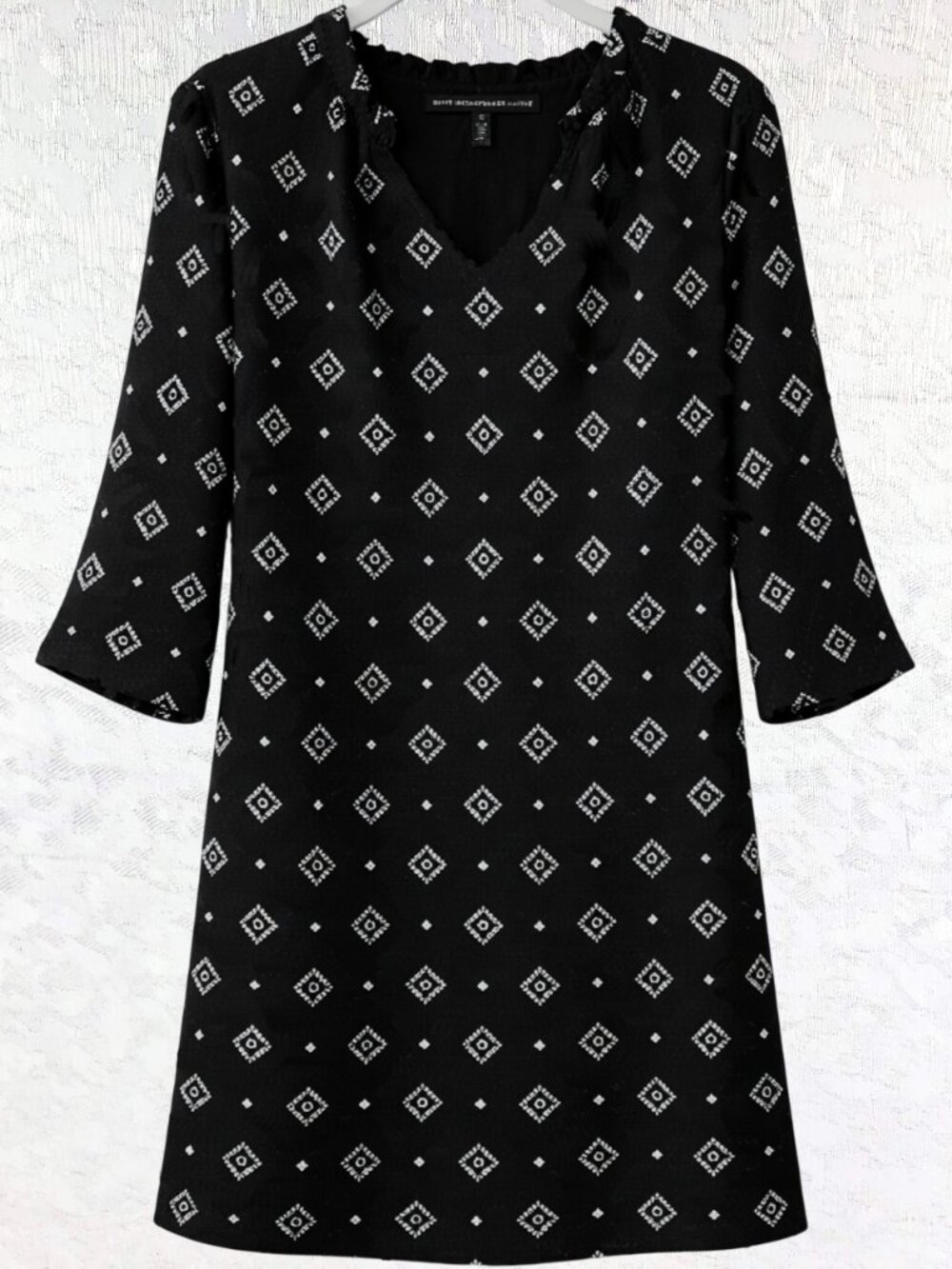 White House Black Market Lined Black V-Neck Dress w/ White Diamond Print Size 10